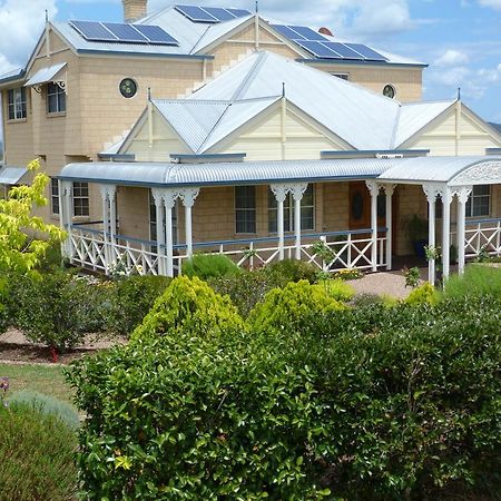 Grovely House Bed and Breakfast Stanthorpe Buitenkant foto