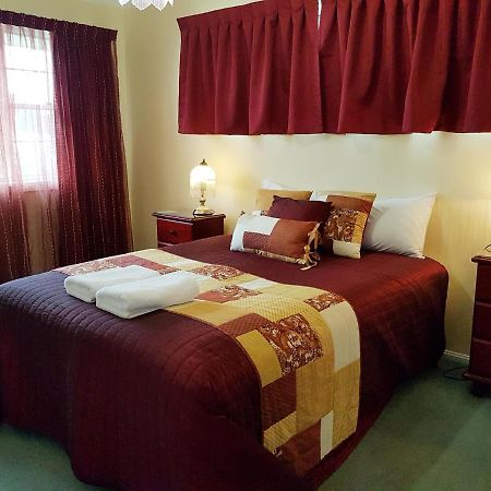 Grovely House Bed and Breakfast Stanthorpe Buitenkant foto