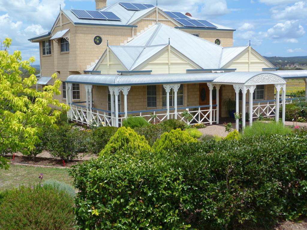 Grovely House Bed and Breakfast Stanthorpe Buitenkant foto