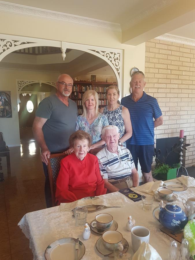 Grovely House Bed and Breakfast Stanthorpe Buitenkant foto