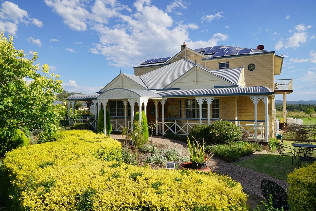Grovely House Bed and Breakfast Stanthorpe Buitenkant foto