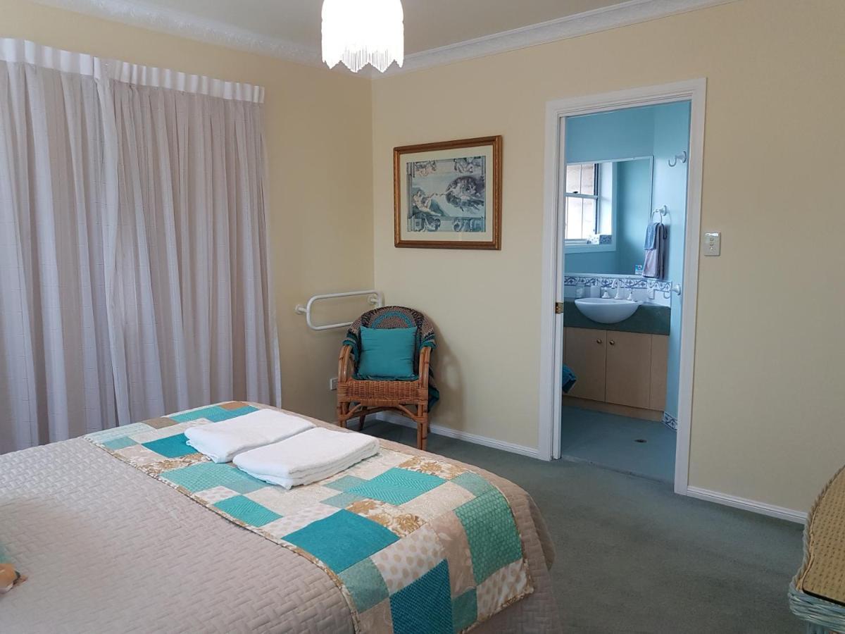 Grovely House Bed and Breakfast Stanthorpe Buitenkant foto