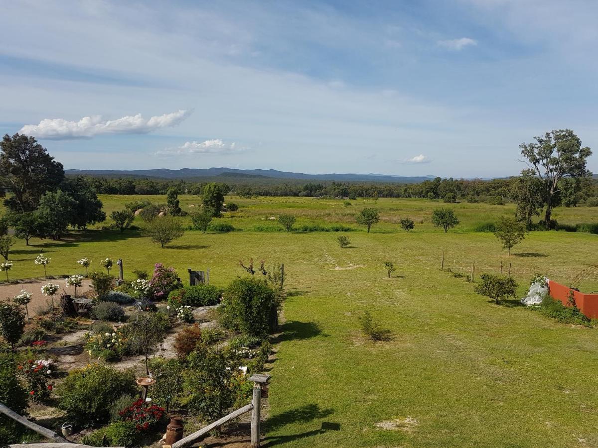 Grovely House Bed and Breakfast Stanthorpe Buitenkant foto