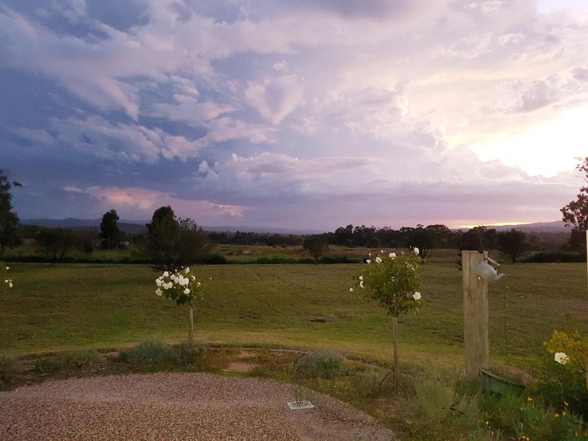 Grovely House Bed and Breakfast Stanthorpe Buitenkant foto