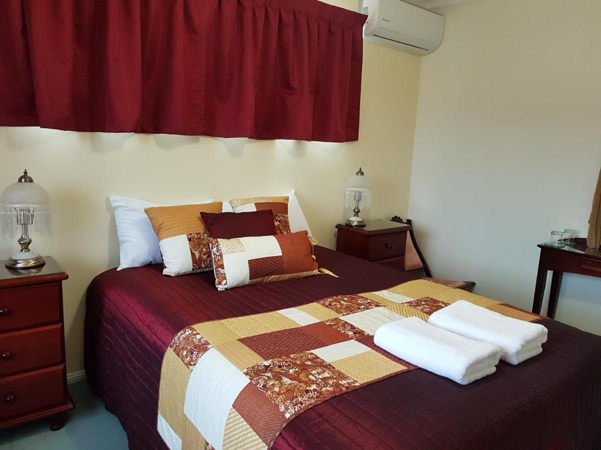 Grovely House Bed and Breakfast Stanthorpe Buitenkant foto